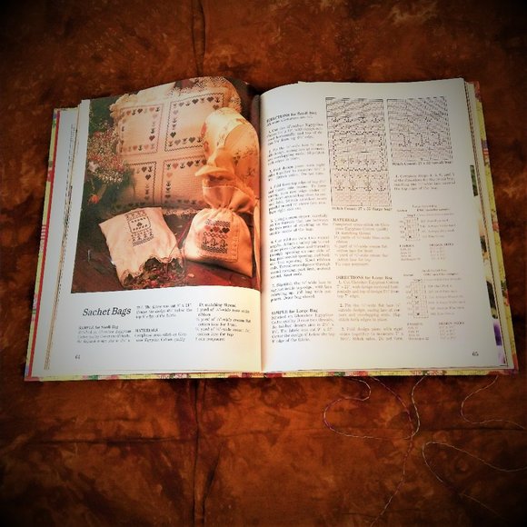 Holidays In Cross Stitch 1990 Vanessa-Ann Collecti - Picture 9 of 16